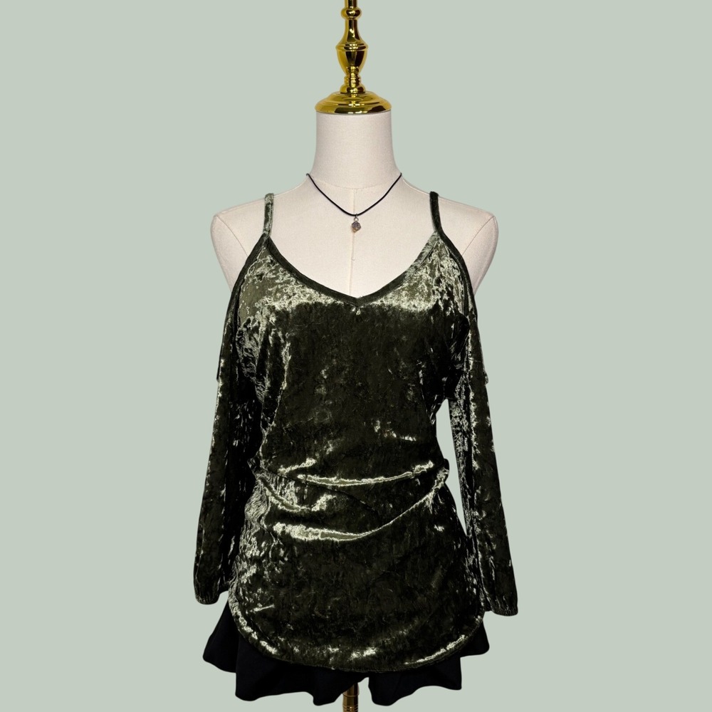 marianne forest green velvet blouse grunge goth fairy whimsigoth y2k cottagecore